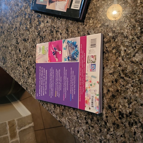 SOLD - 3/$25 ✨️ Set of 2 Beaded Jewelry Books - Picture 5 of 13